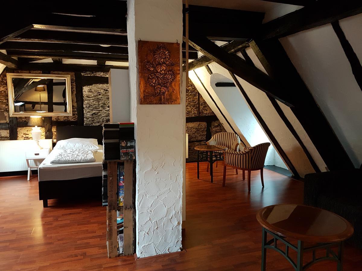 Haus Am Bachgasse - Haus Von 1777 Mit Sauna Zell an der Mosel Exteriér fotografie